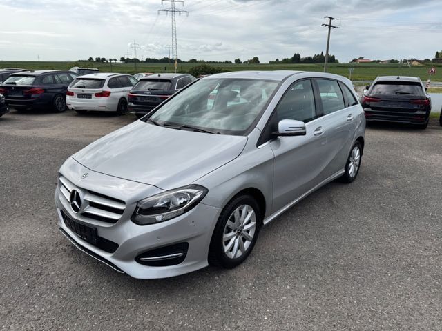 Silber Gebraucht 2017 Mercedes B180 Van / Kleinbus | 14.990 € (Superpreis) - Bild 1/4