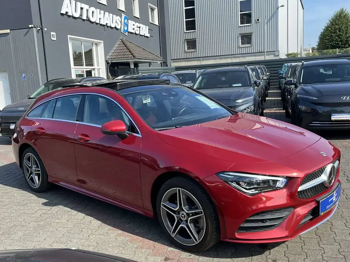 Gebraucht Mercedes CLA250e AMG line 218 PS (160 kW) 2022 Patagonienrot  metalliclack Coupé