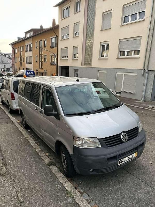 Gebraucht VW T5 131 PS (96 kW) 2009 Grau Van