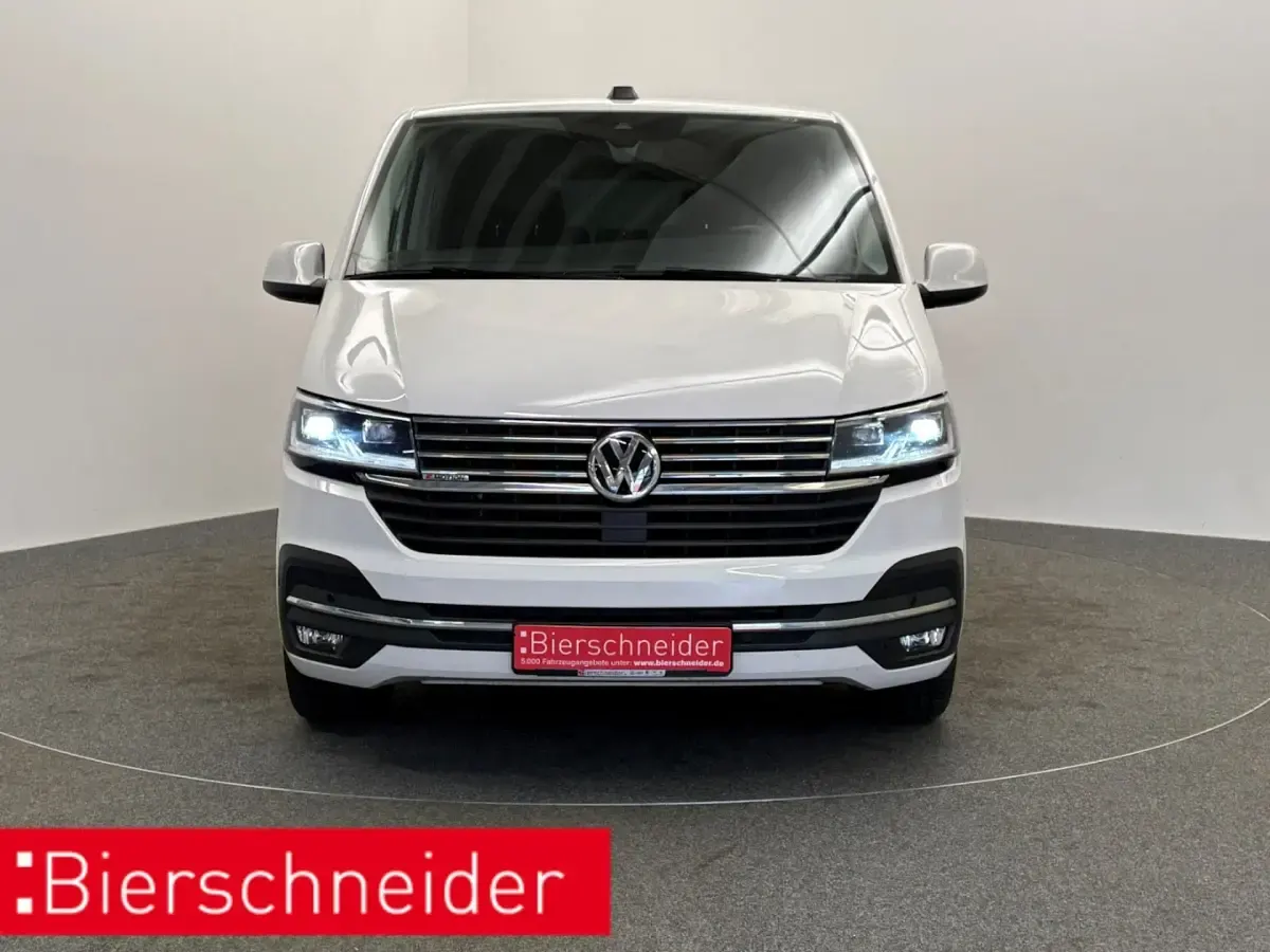 Begagnad VW Multivan Generation Six 204 HK (150 kW) 2023 Minibuss