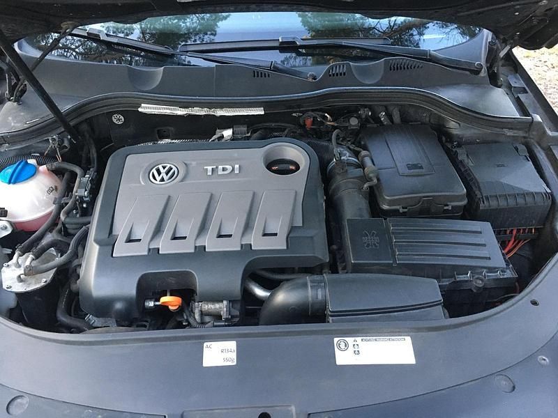 Gebraucht VW Passat Highline 140 PS (102 kW) 2012 Schwarz Kombi
