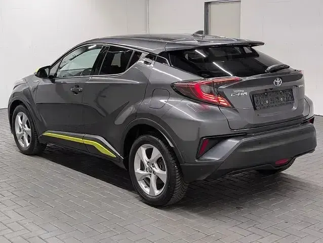 Gebraucht Toyota C-HR Team 122 PS (89 kW) 2018 Graumet. SUV