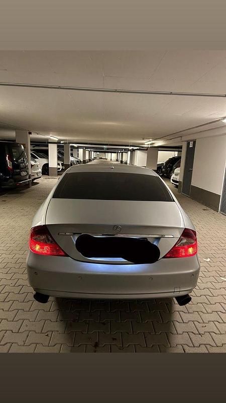 Gebraucht Mercedes CLS320 224 PS (164 kW) 2007 Silber Limousine