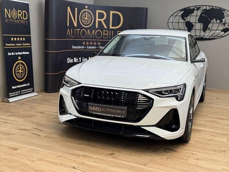 Gletscherweiß metallic (metallic) Gebraucht 2022 Audi e-tron S-Line SUV | 29.699 € (Guter Preis) - Bild 1/3