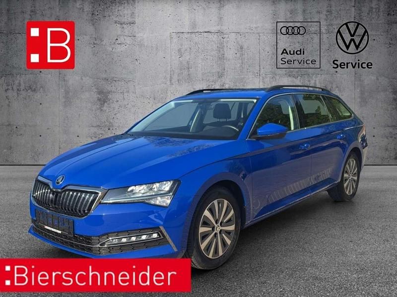 Blau Gebraucht 2022 Skoda Superb Ambition Kombi | 26.450 € (Superpreis) - Bild 1/3