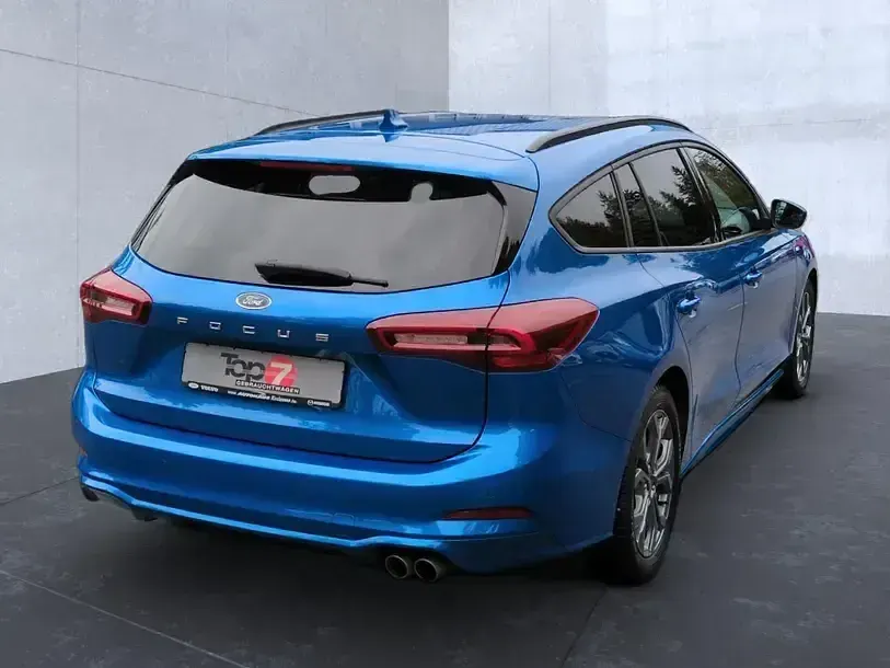Usado Ford Focus ST-Line 120 CV (88 kW) 2023 Azul Familiar