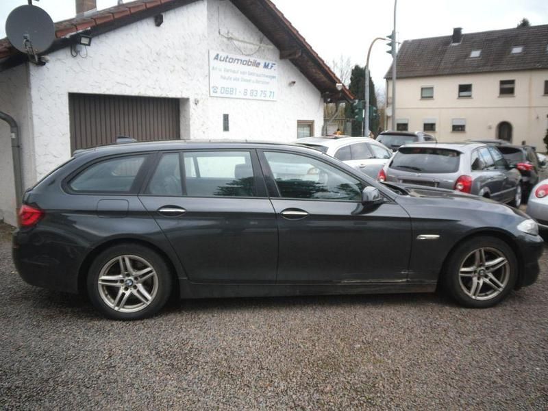 Gebraucht BMW 520 Performance 184 PS (135 kW) 2013 Grau Kombi