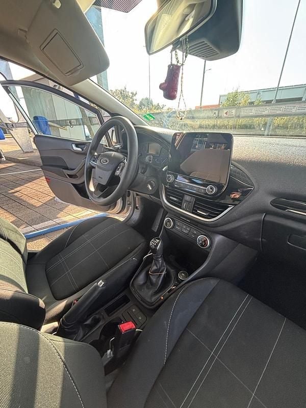 Gebraucht Ford Fiesta 86 PS (63 kW) 2019 Silber Kleinwagen