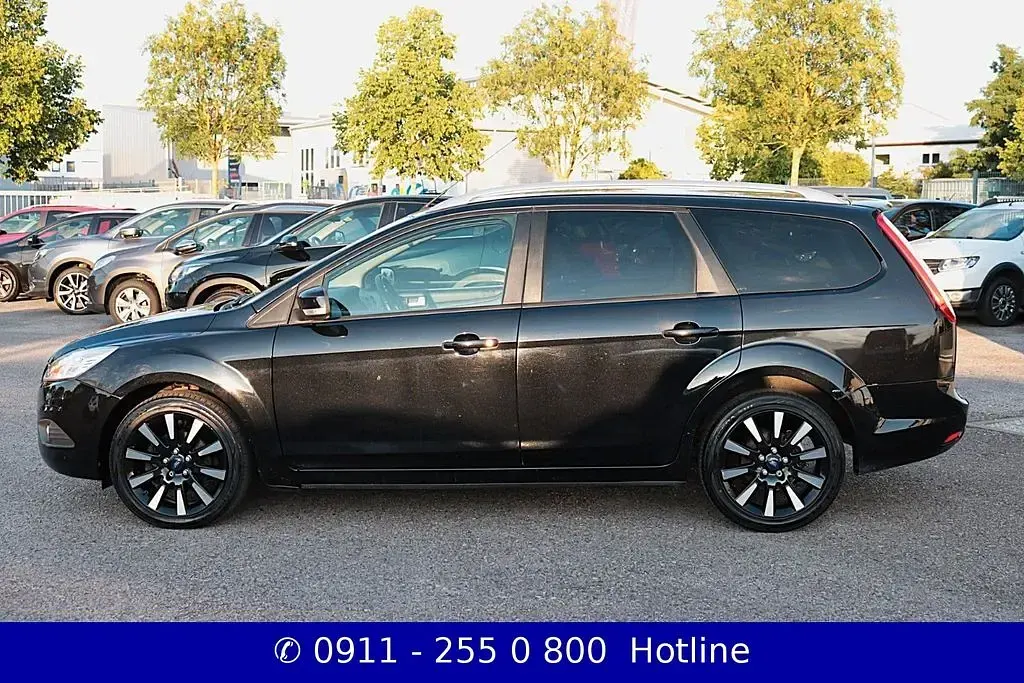 Gebraucht Ford Focus 116 PS (85 kW) 2010 Schwarz Limousine
