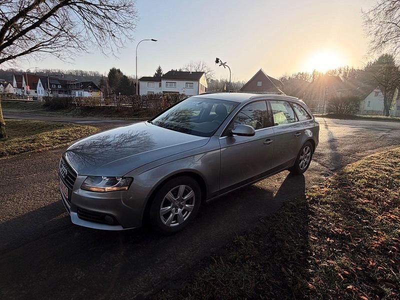 Gebraucht Audi A4 Ambiente 160 PS (117 kW) 2010 Grau Kombi