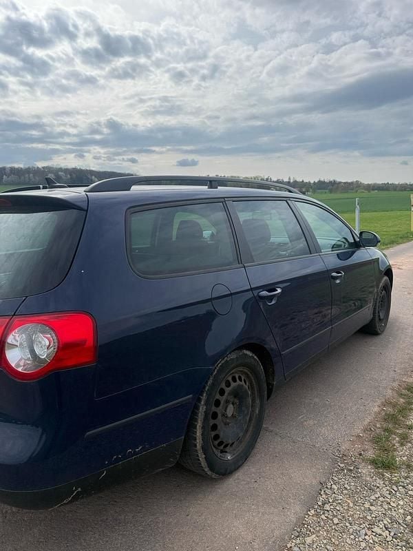 Usado VW Passat 140 HP (102 kW) 2007 Azul Carrinha