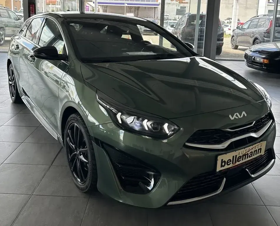Gebraucht Kia ProCeed GT-Line 160 PS (117 kW) 2023 Grün Kombi