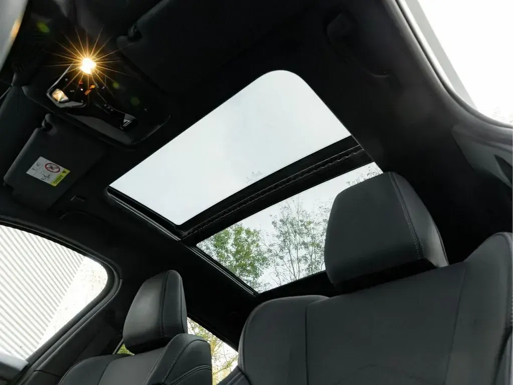 Używany BMW M135 Performance 300 KM (220 kW) 2024 Biały Hatchback