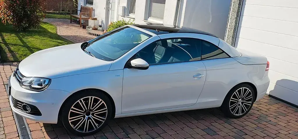 Używany VW Eos Cup 140 KM (102 kW) 2014 Biały Kabriolet