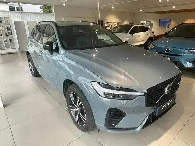 Gebraucht Volvo XC60 R-Design 253 PS (186 kW) 2022 Grau SUV