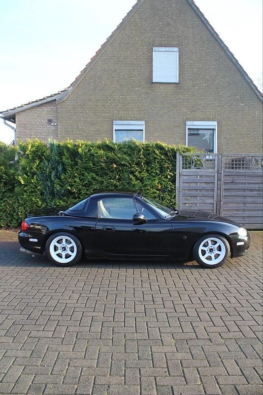 Usata Mazda MX5 110 CV (80 kW) 2003 Nero Cabrio