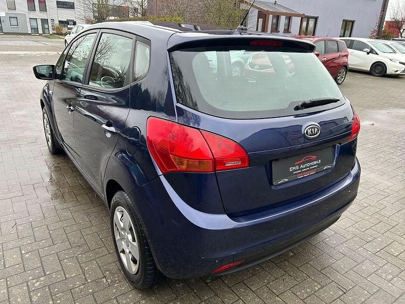 Gebraucht Kia Venga Attract 90 PS (66 kW) 2011 Blau Kleinwagen