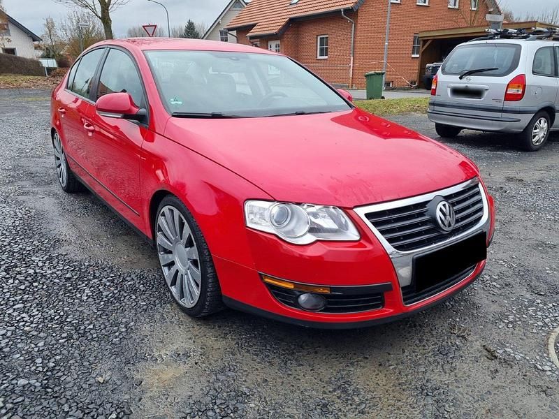 Gebraucht VW Passat 105 PS (77 kW) 2005 Rot Limousine