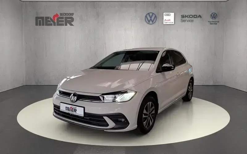 Neu VW Polo 95 PS (69 kW) 2025 Grau Limousine