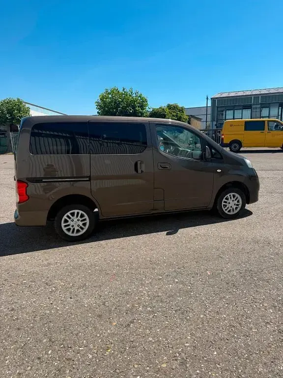 Gebraucht Nissan Evalia 110 PS (80 kW) 2015 Braun Van / Kleinbus