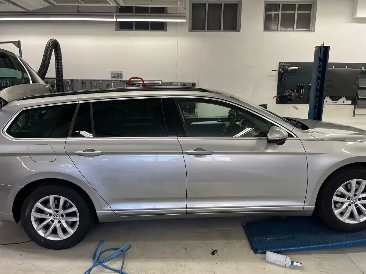 Gebraucht VW Passat Comfortline 150 PS (110 kW) 2017 Schwarz Limousine