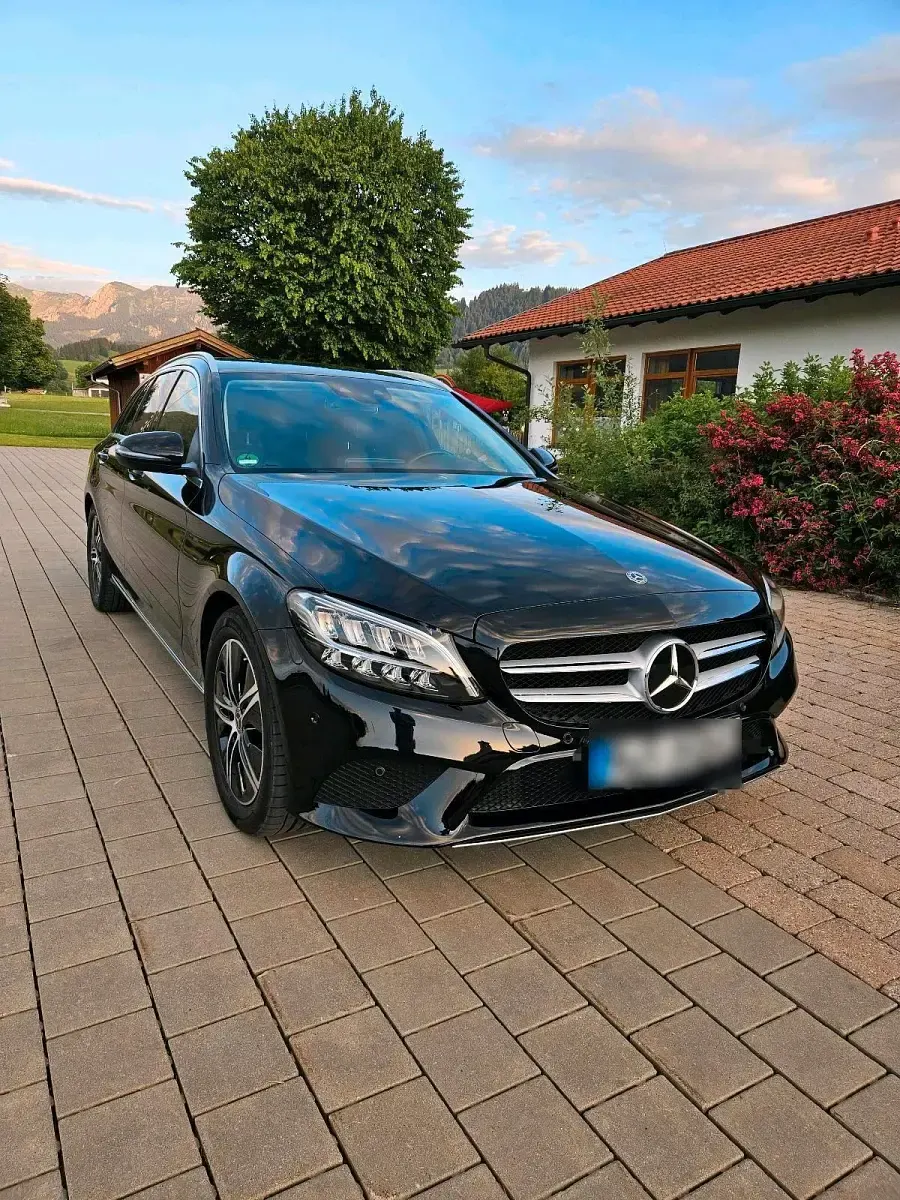Gebraucht Mercedes C200 160 PS (117 kW) 2021 Schwarz Kombi
