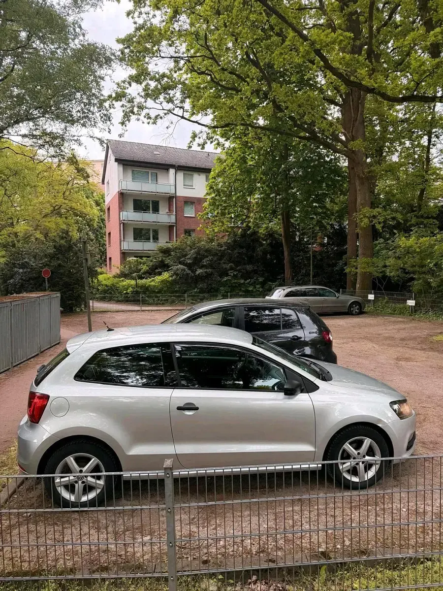 Usata VW Polo Trendline 75 CV (55 kW) 2015 Argento Utilitaria