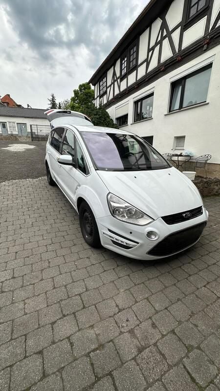 Weiß Gebraucht 2012 Ford S-MAX Titanium Van / Kleinbus | 3.600 € (Superpreis) - Bild 1/4