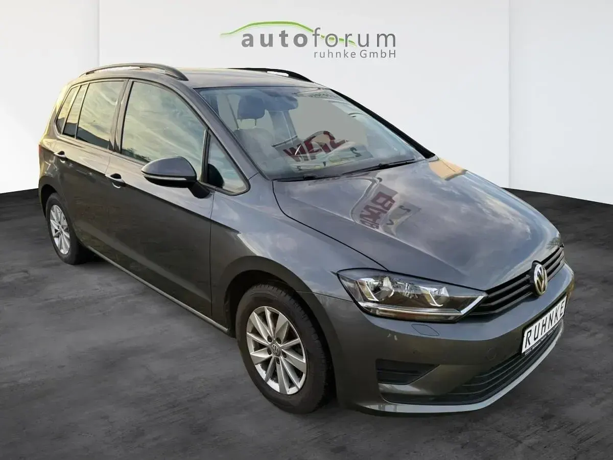 Gebraucht VW Golf Sportsvan Trendline 110 PS (80 kW) 2018 Indiumgrau metallic Van / Kleinbus