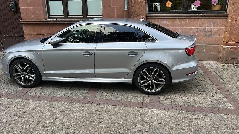 Silber Gebraucht 2015 Audi A3 S-Line Limousine | 14.000 € (Guter Preis) - Bild 1/4