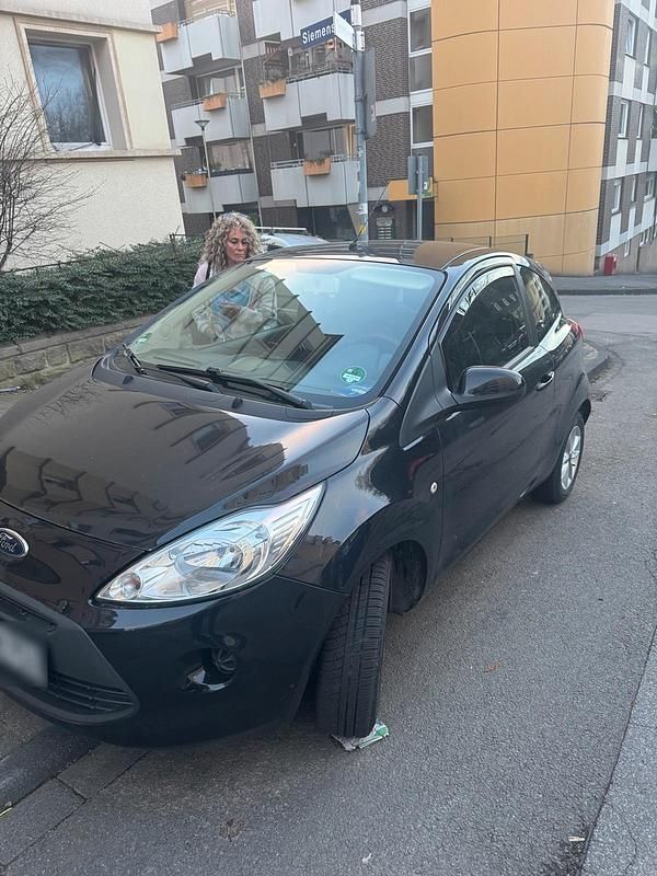 Gebraucht Ford Ka 70 PS (51 kW) 2014 Schwarz Kleinwagen