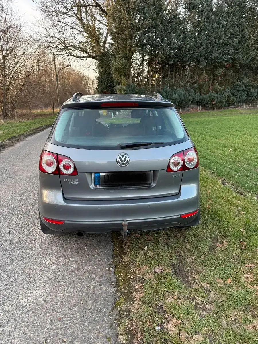 Gebraucht VW Golf VI 105 PS (77 kW) 2011 Grau Kleinwagen