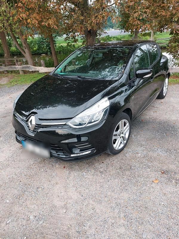 Schwarz Gebraucht 2018 Renault Clio IV LIMITED Kleinwagen | 8.600 € (Guter Preis) - Bild 1/4