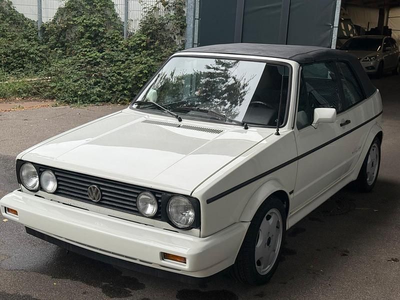 Weiß Gebraucht 1991 VW Golf Cabriolet Edition Cabrio | 11.990 € - Bild 1/4