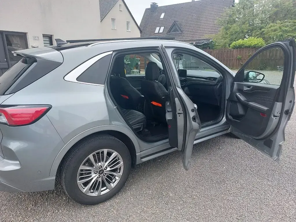 Gebraucht Ford Kuga Vignale 224 PS (164 kW) 2022 Silber SUV