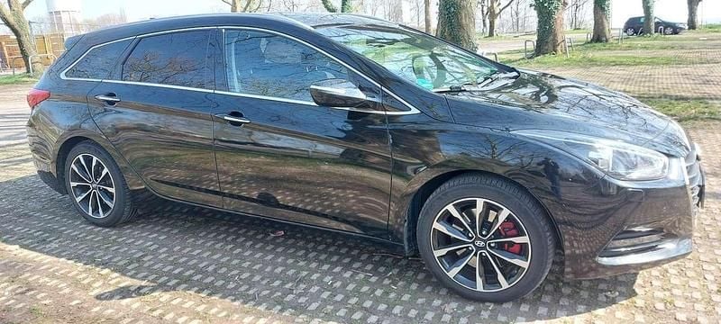 Gebraucht Hyundai i40 Style 141 PS (103 kW) 2017 Kombi