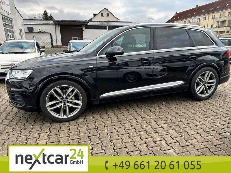 Orcaschwarz metallic (metallic) Gebraucht 2016 Audi Q7 S-Line SUV | 31.990 € (Etwas zu teuer) - Bild 1/4
