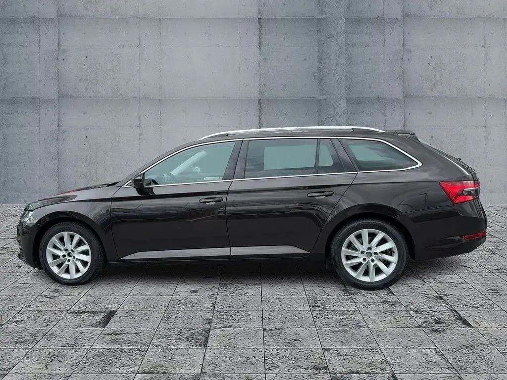Gebraucht Skoda Superb Ambition 190 PS (139 kW) 2021 Braun Kombi