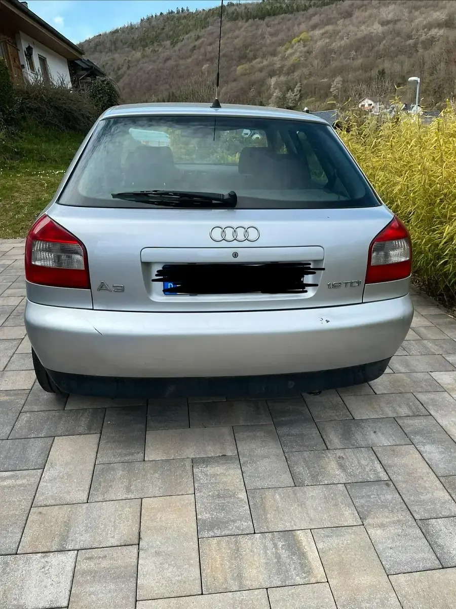 Gebraucht Audi A3 Ambiente 101 PS (74 kW) 2003 Silber Kleinwagen