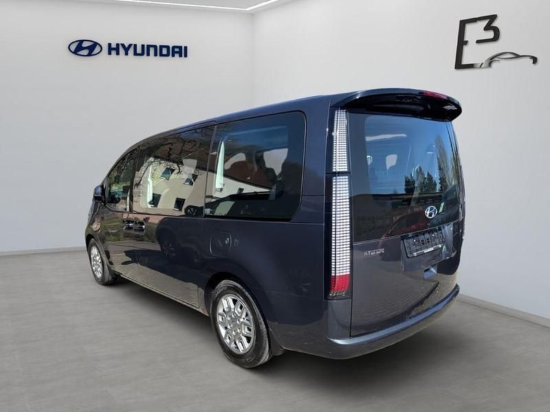 Gebraucht Hyundai Staria Trend 177 PS (130 kW) 2024 Grau Van / Kleinbus