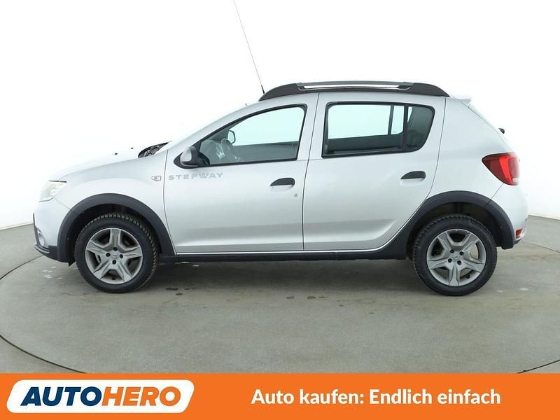 Gebraucht Dacia Sandero Prestige 90 PS (66 kW) 2017 Grau Kleinwagen