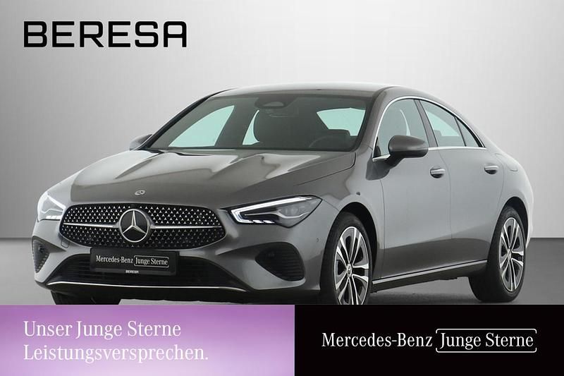 Grau Gebraucht 2024 Mercedes CLA200 Progressive Coupé | 32.680 € (Superpreis) - Bild 1/3
