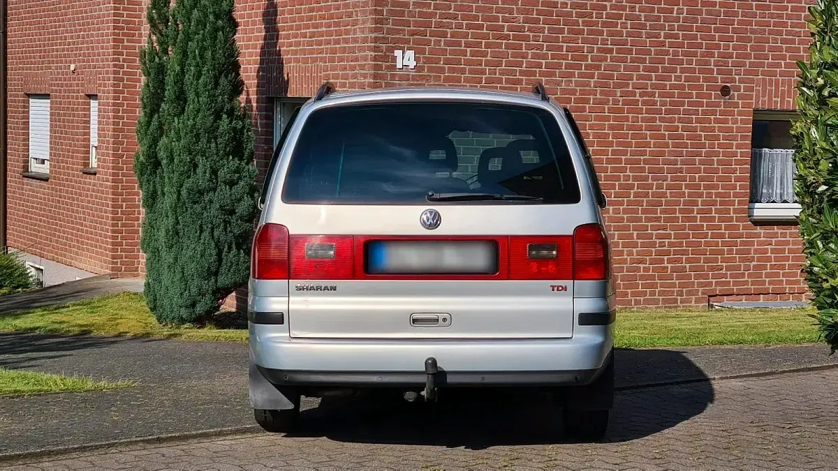 Gebraucht VW Sharan 131 PS (96 kW) 2003 Silber Van / Kleinbus