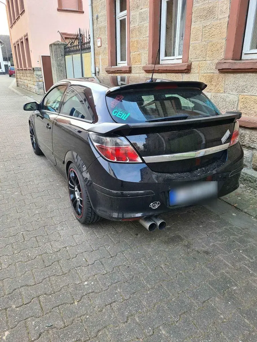Gebraucht Opel Astra 116 PS (85 kW) 2006 Schwarz Coupé