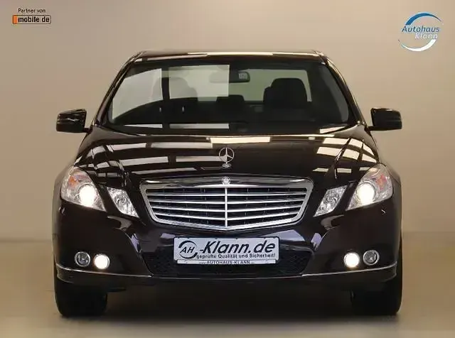 Gebraucht Mercedes E250 204 PS (150 kW) 2009 Braun Limousine
