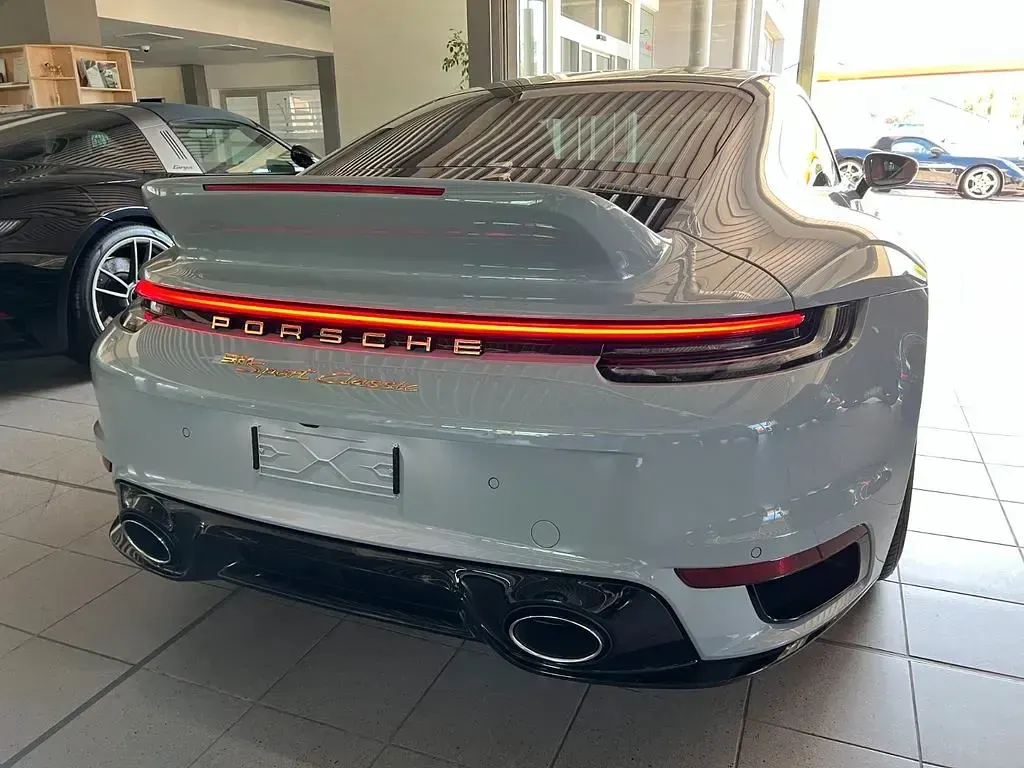 Neu Porsche 911 Sport Classic Sport 551 PS (405 kW) 2026 Grau
