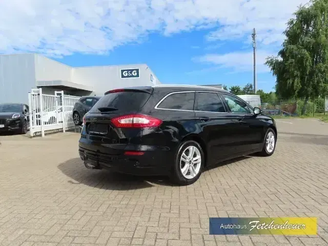 Gebraucht Ford Mondeo Titanium 150 PS (110 kW) 2017 Schwarz Kombi