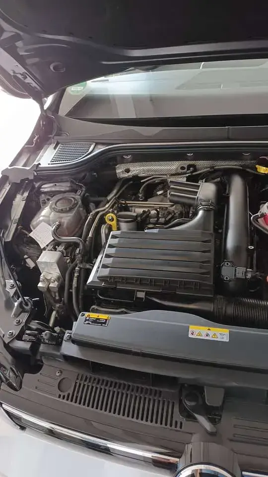 Gebraucht VW Golf VII Style 204 PS (150 kW) 2021 Silber Kleinwagen