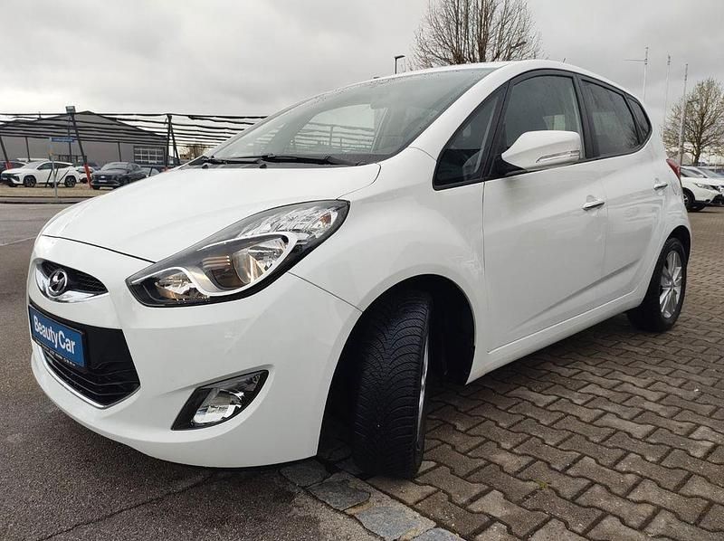 Gebraucht Hyundai ix20 116 PS (85 kW) 2015 Weiß Kleinwagen