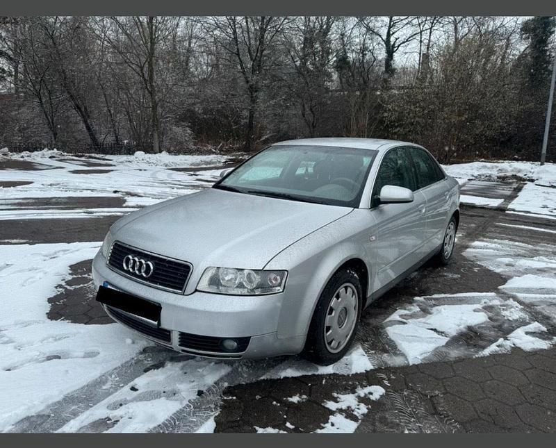Gebraucht Audi A4 131 PS (96 kW) 2001 Silber Limousine